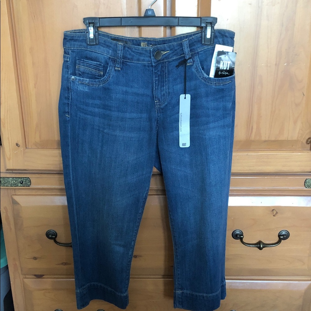 NWT KUT from the Kloth medium wash Blue Natalie Cropped Straight Jeans Size 6